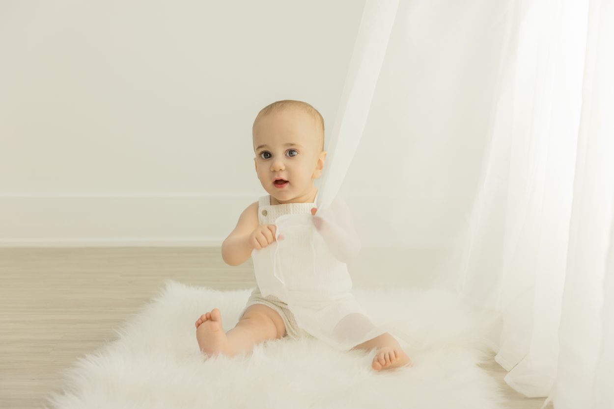 baby photographer Chicago, Lincolnwood milestone session, Highland Park baby photographer, baby photography near me