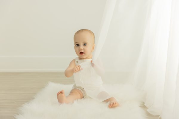 baby photographer Chicago, Lincolnwood milestone session, Highland Park baby photographer, baby photography near me
