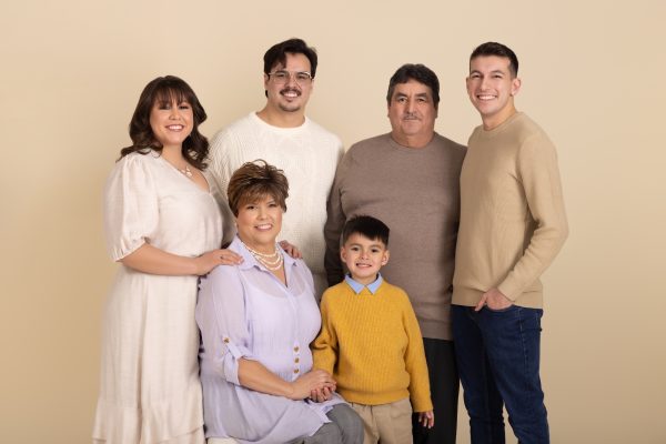 Lincoln Park family portraits, get family photos taken Chicago, family photography near me