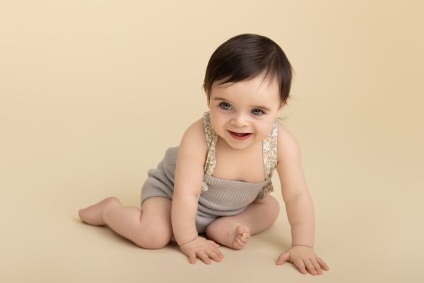 baby milestone sessions Chicago, baby photography Lincoln Park, sitter session Chicagoland